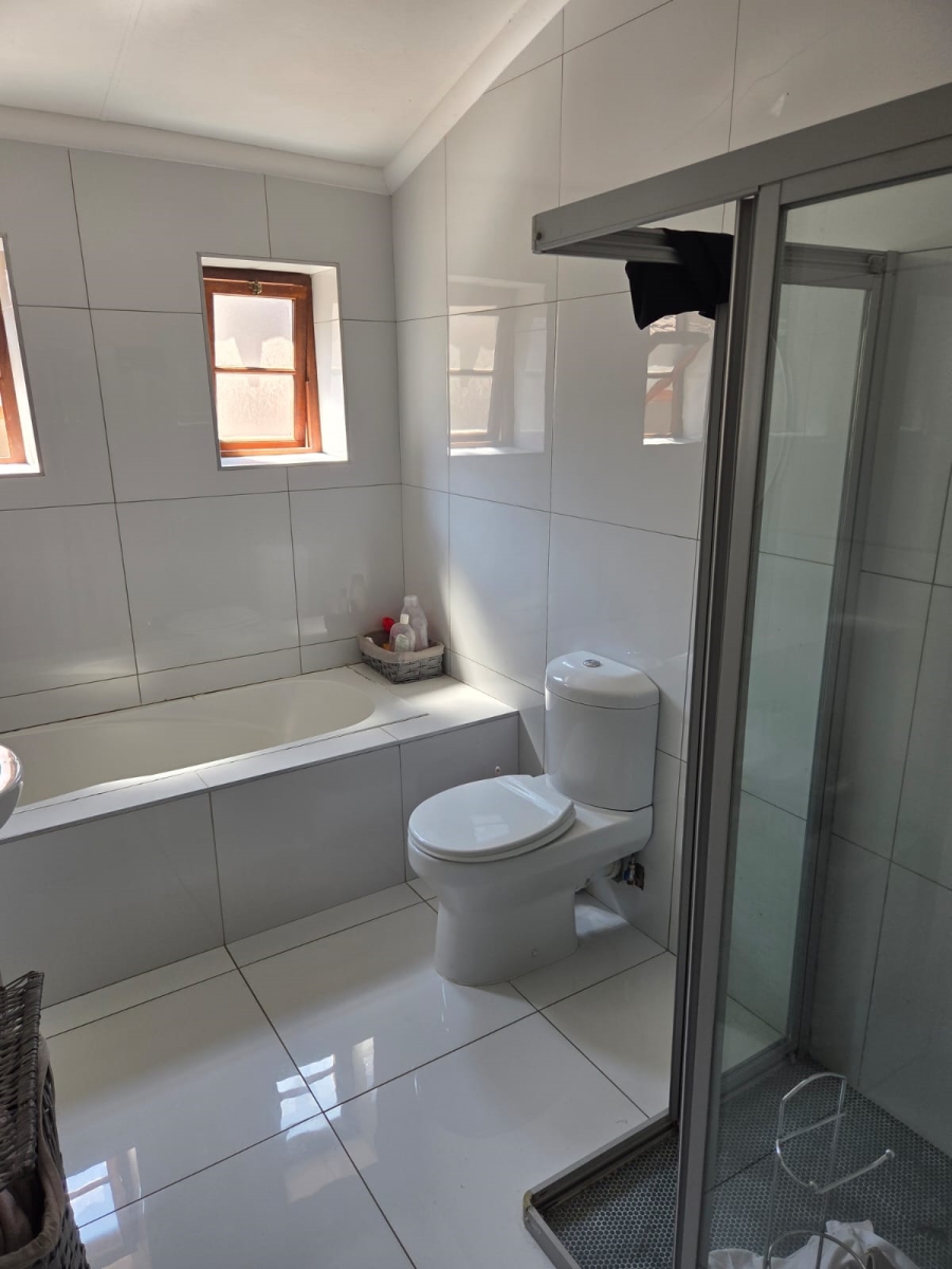 4 Bedroom Property for Sale in Waterval East North West